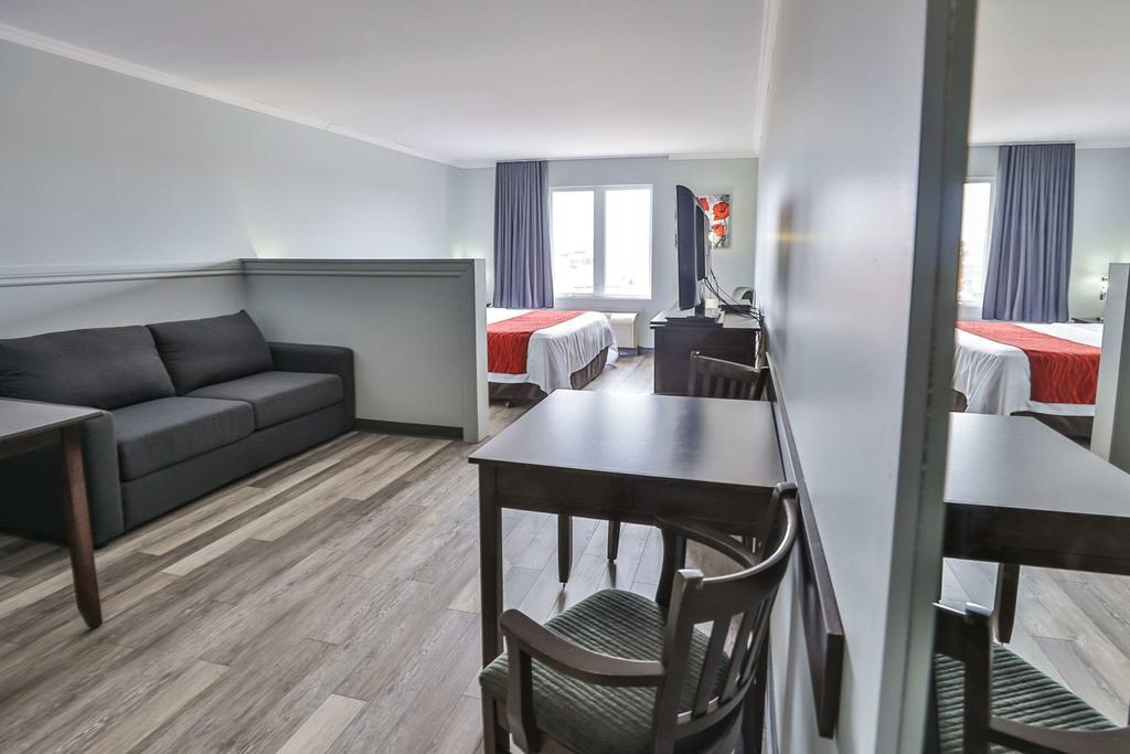 Comfort Inn & Suites Saint-Jerome Luaran gambar