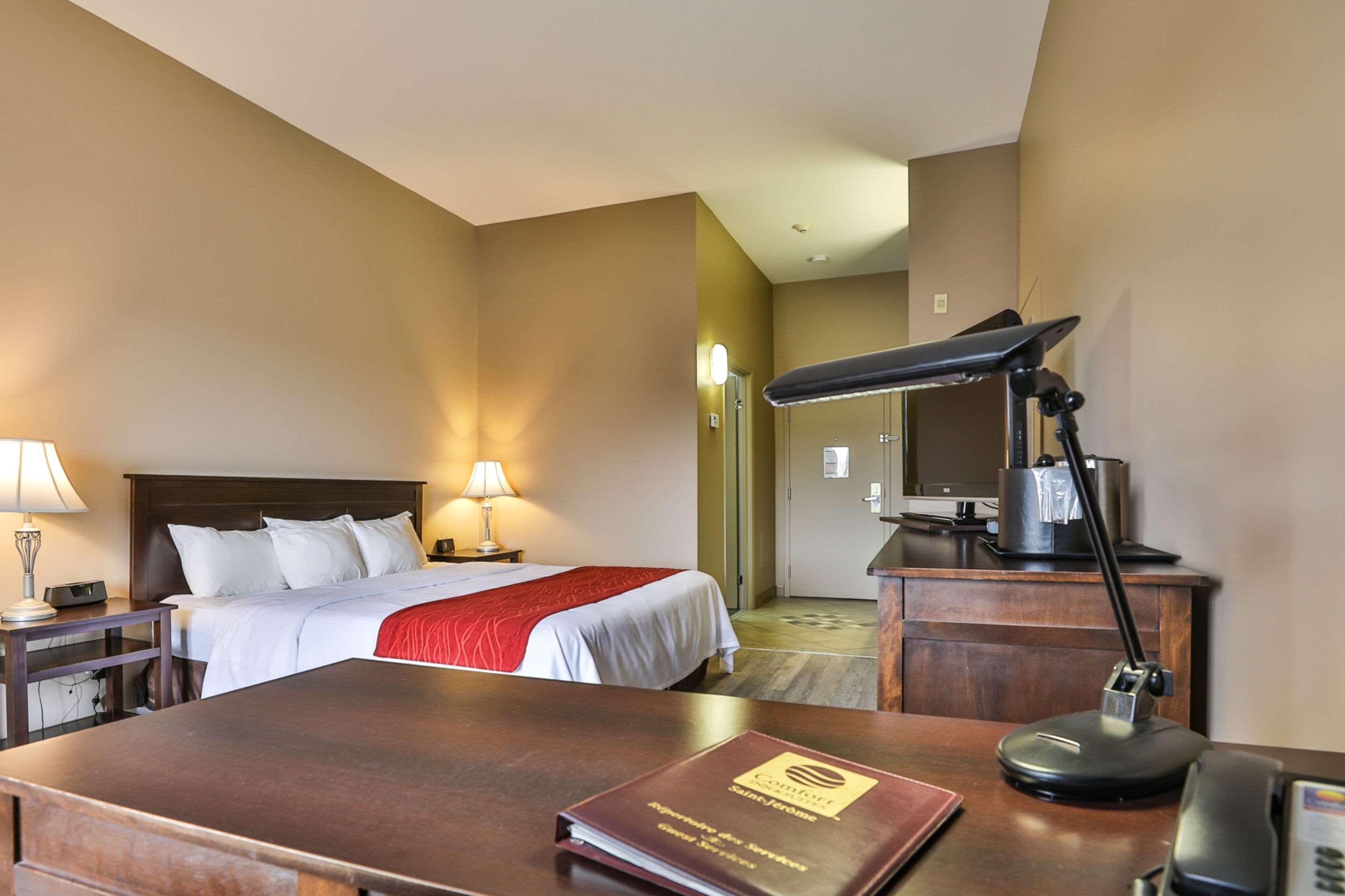 Comfort Inn & Suites Saint-Jerome Luaran gambar
