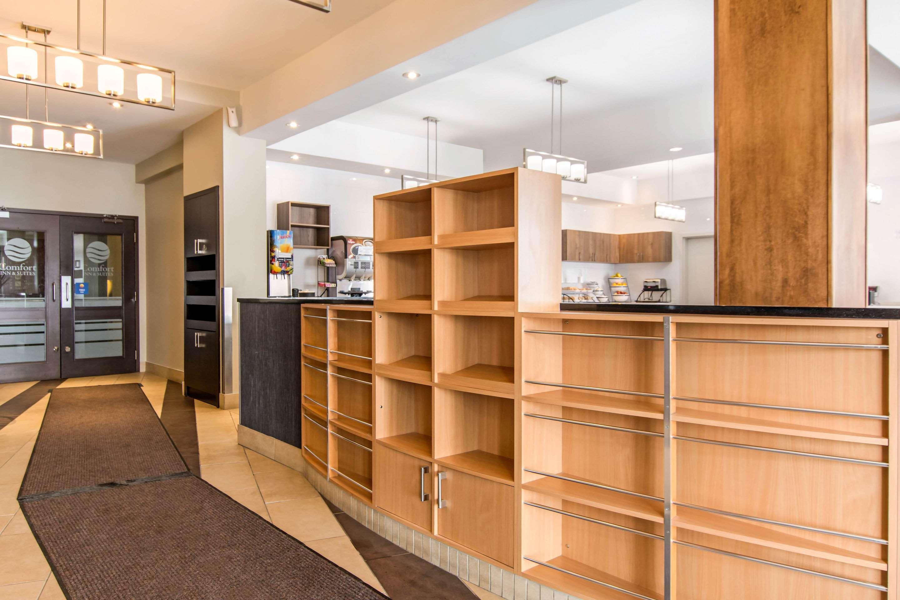 Comfort Inn & Suites Saint-Jerome Luaran gambar