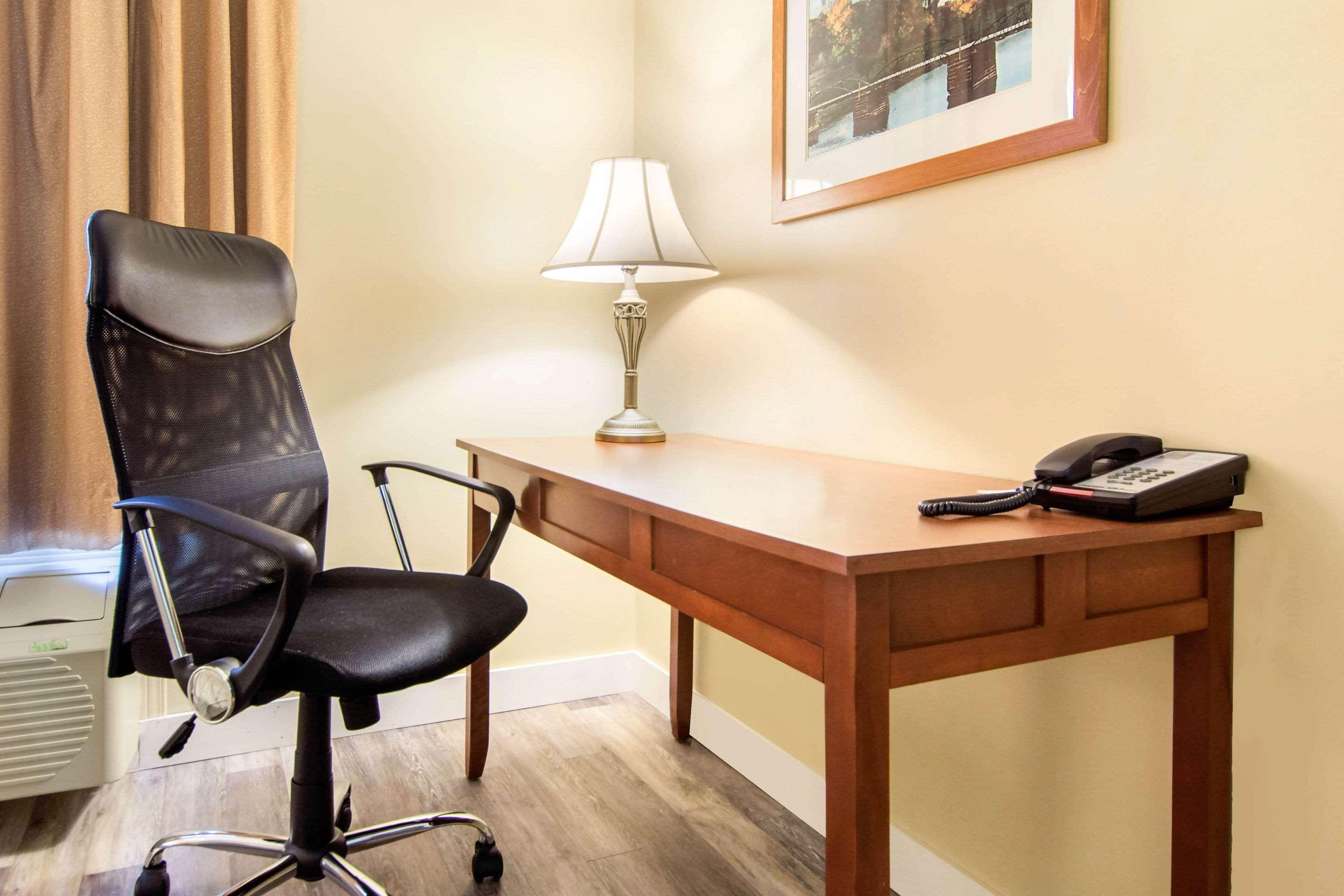 Comfort Inn & Suites Saint-Jerome Luaran gambar