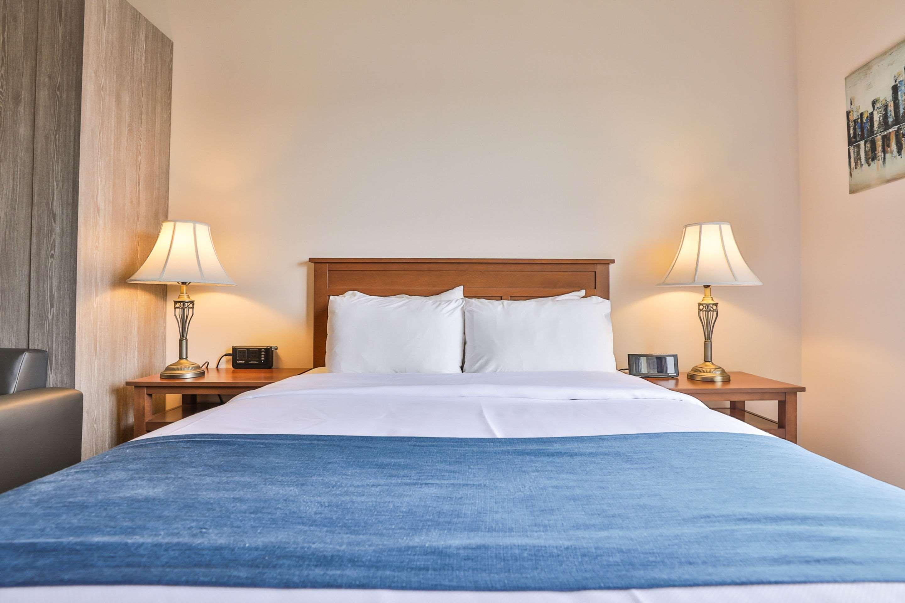 Comfort Inn & Suites Saint-Jerome Luaran gambar
